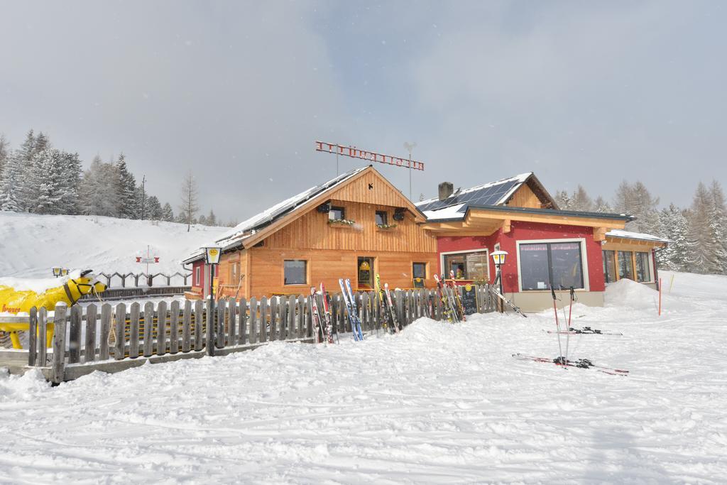 Gasthaus Rieglerhuette Занкт-Лоренцен-об-Мурау Екстер'єр фото